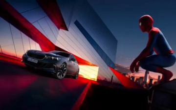 BMW reklam bombardımanı